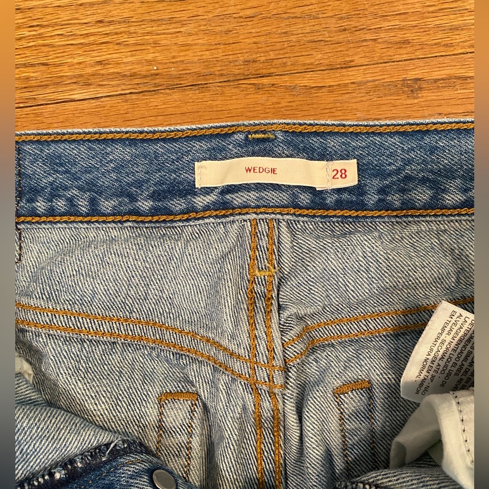 Levi’s Wedgie Jeans